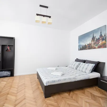 Your Home In Old Town Brasov Exterior photo