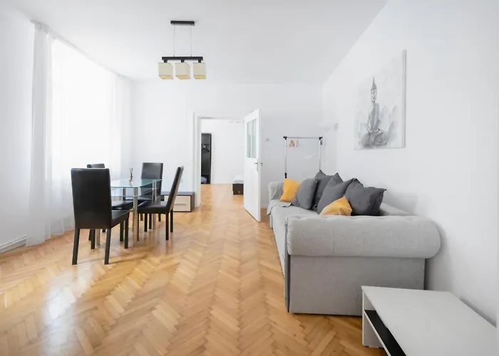 Your Home In Old Town Brasov